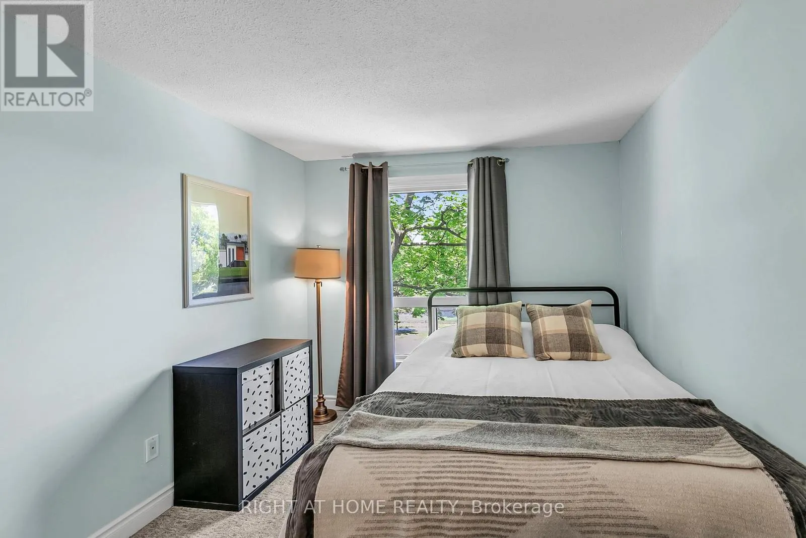 25 CASTLE ROCK DRIVE