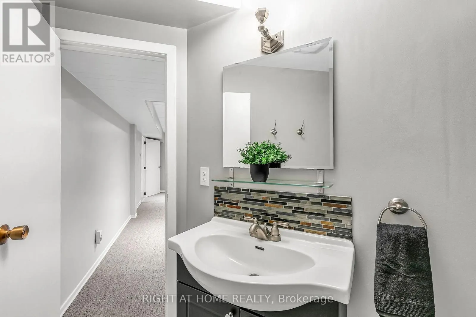 25 CASTLE ROCK DRIVE