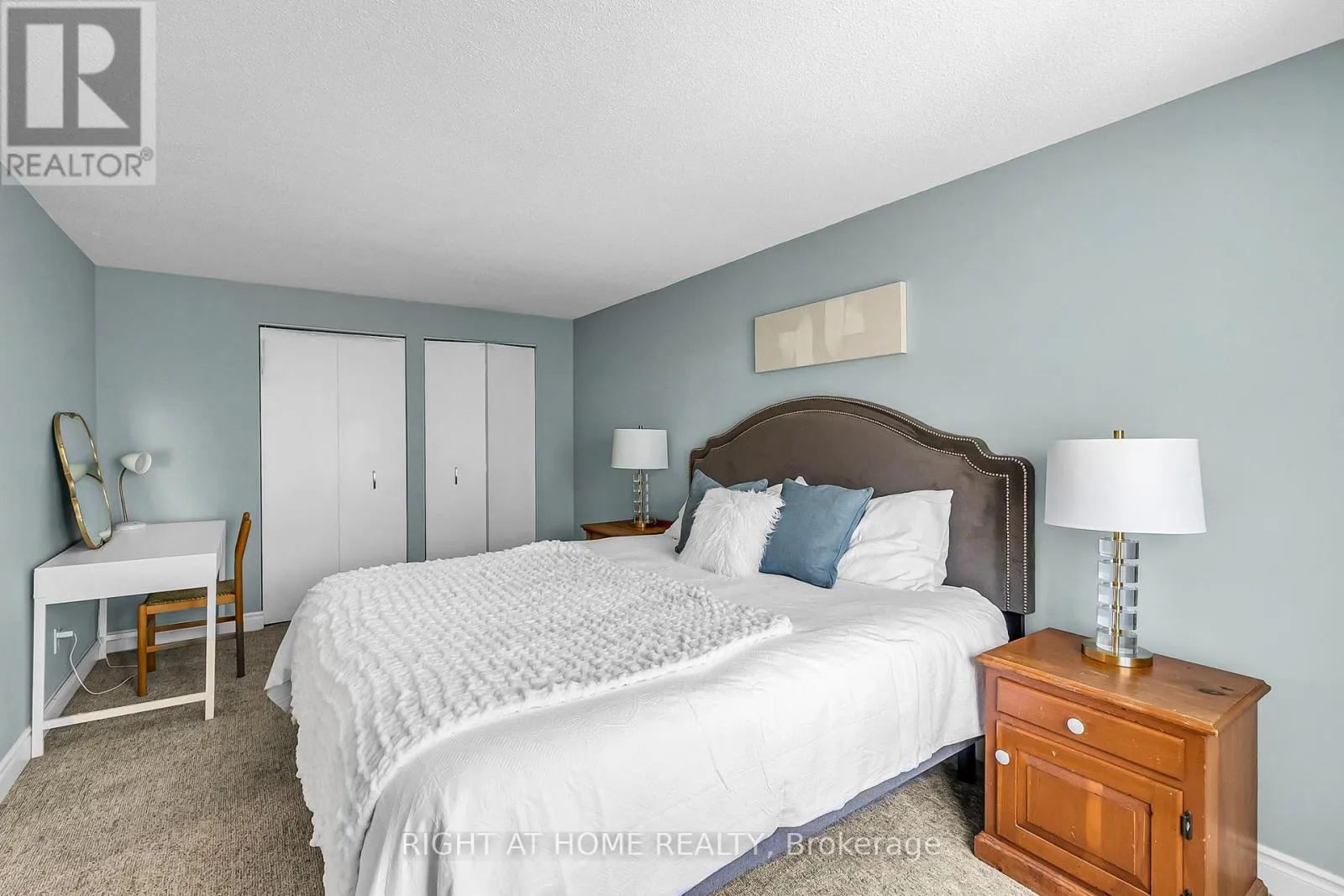 25 CASTLE ROCK DRIVE