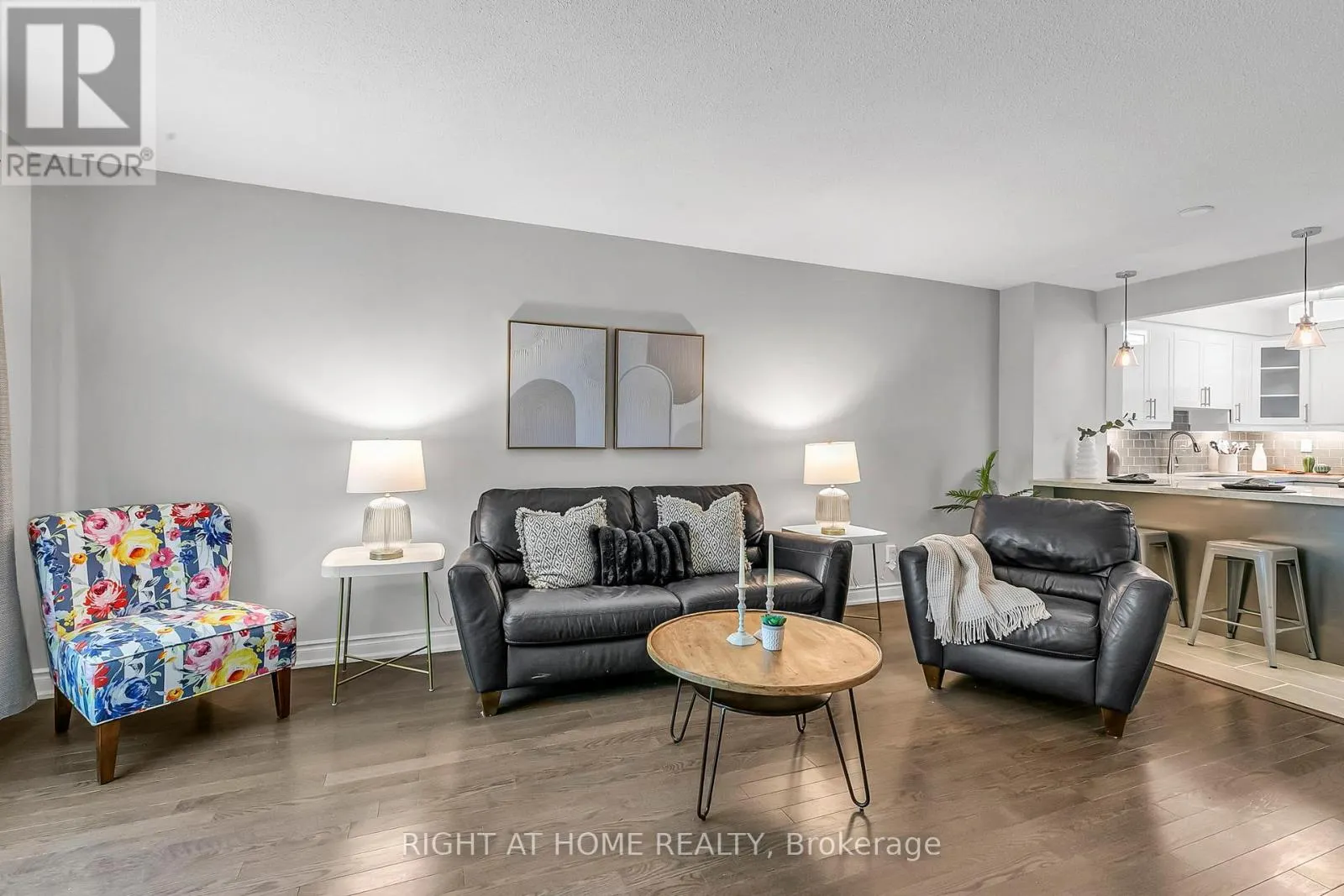 25 CASTLE ROCK DRIVE