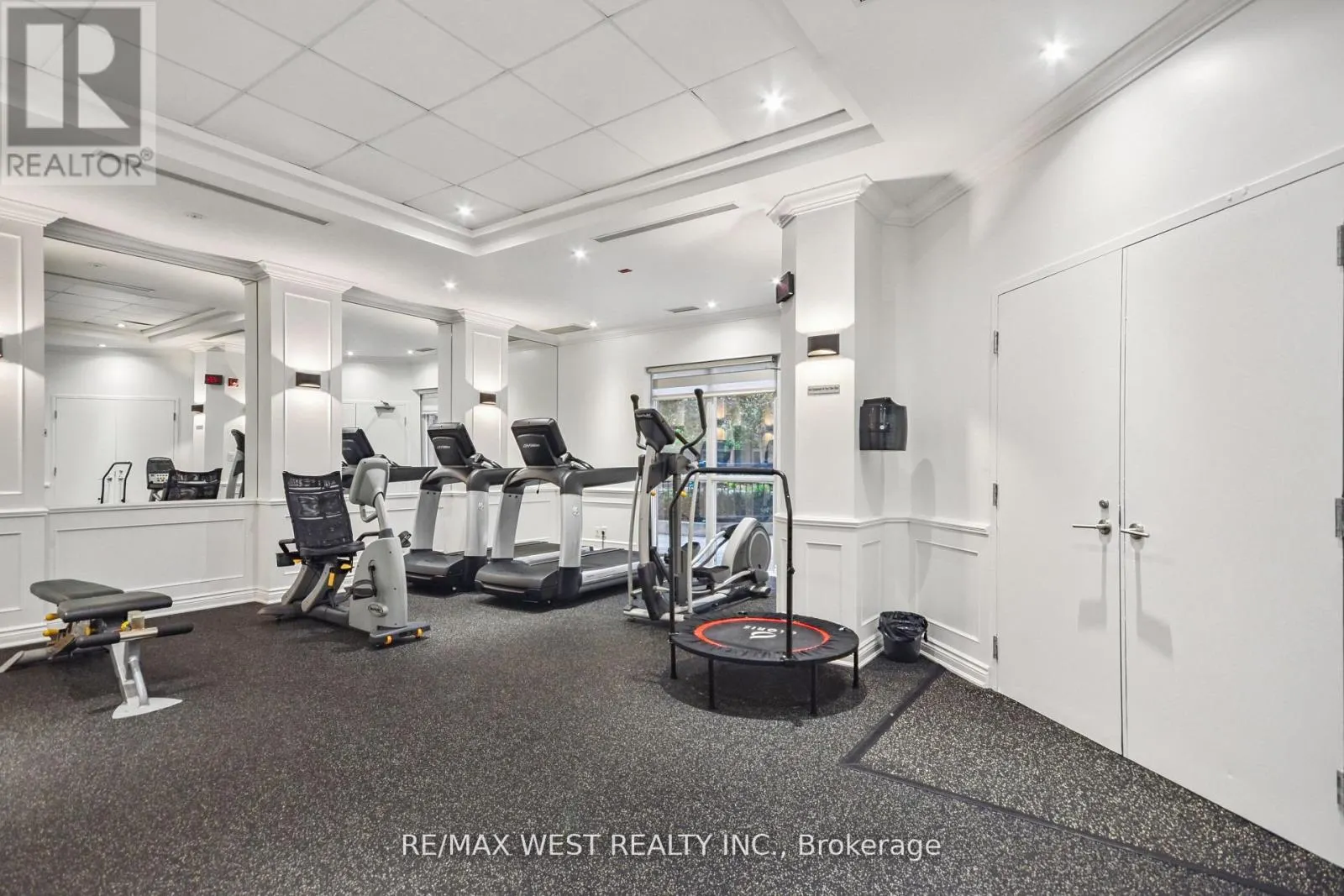 321 - 281 WOODBRIDGE AVENUE