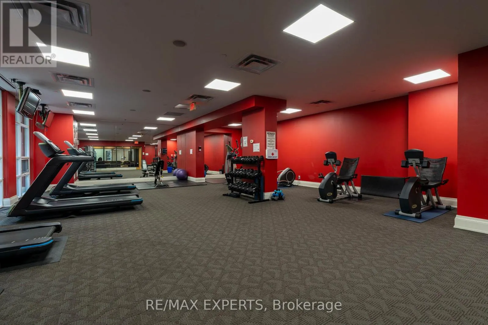 515 - 9225 JANE STREET