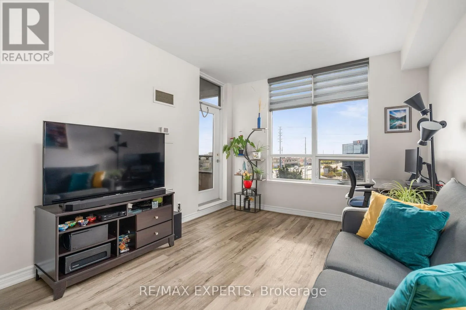 515 - 9225 JANE STREET