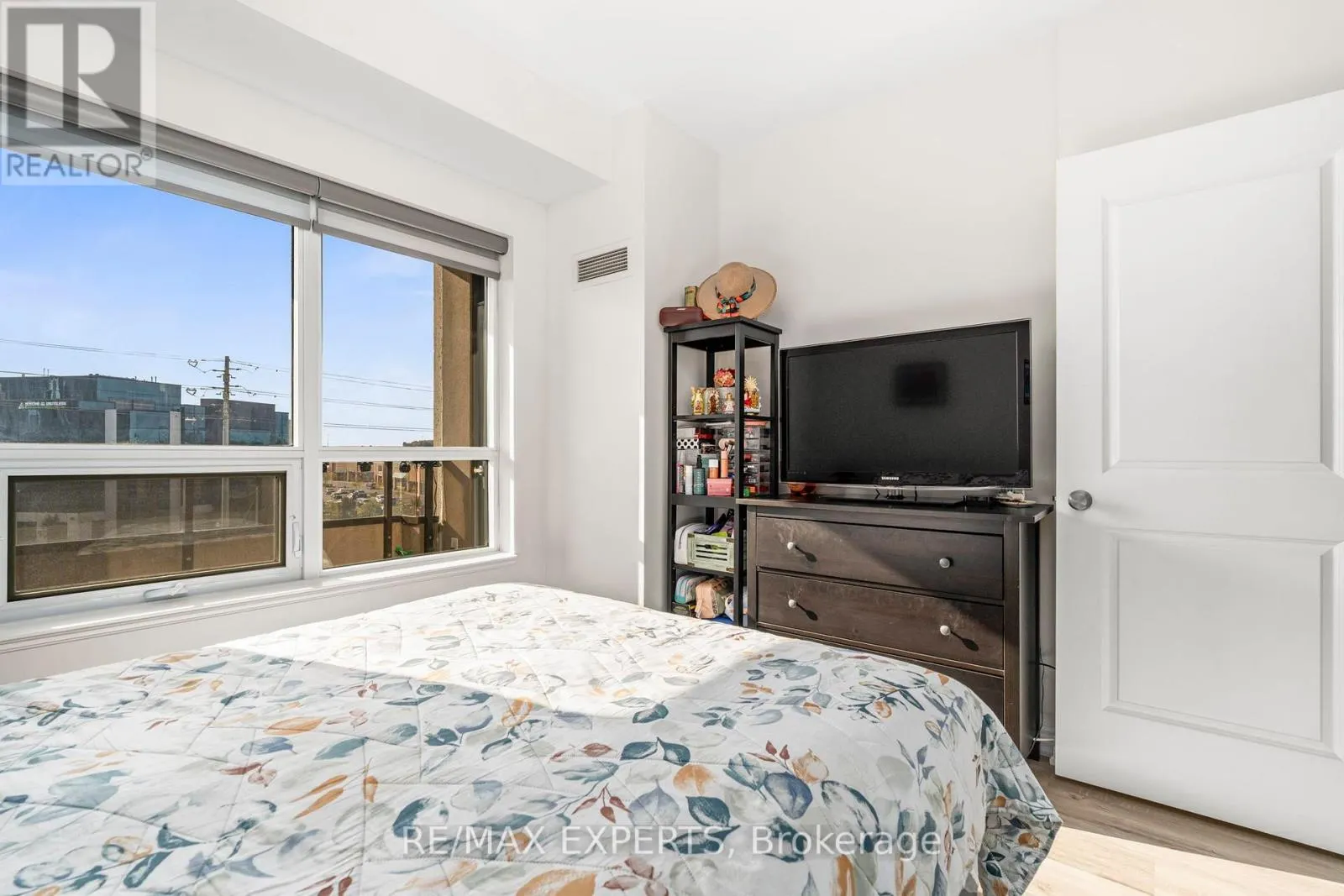 515 - 9225 JANE STREET