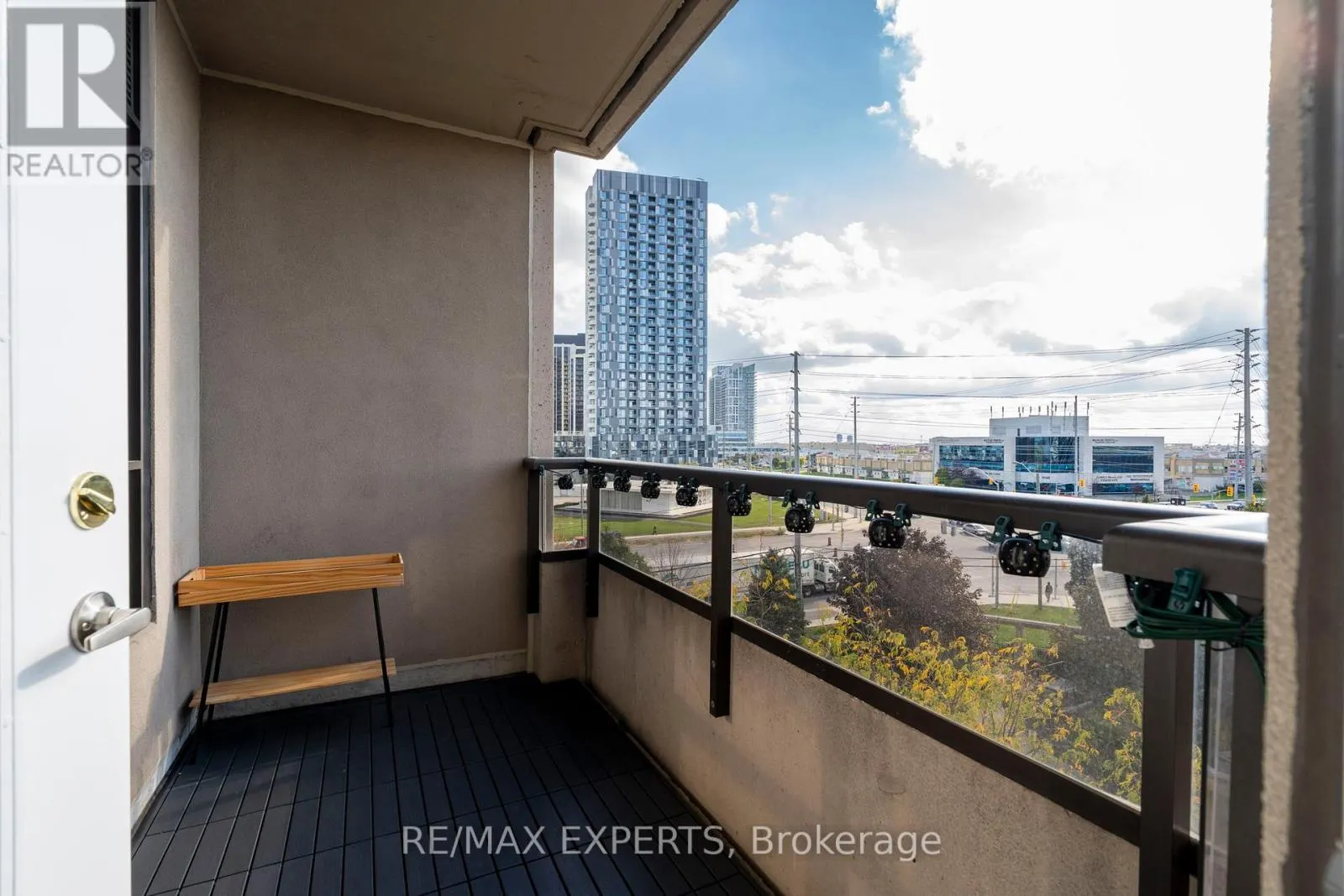 515 - 9225 JANE STREET