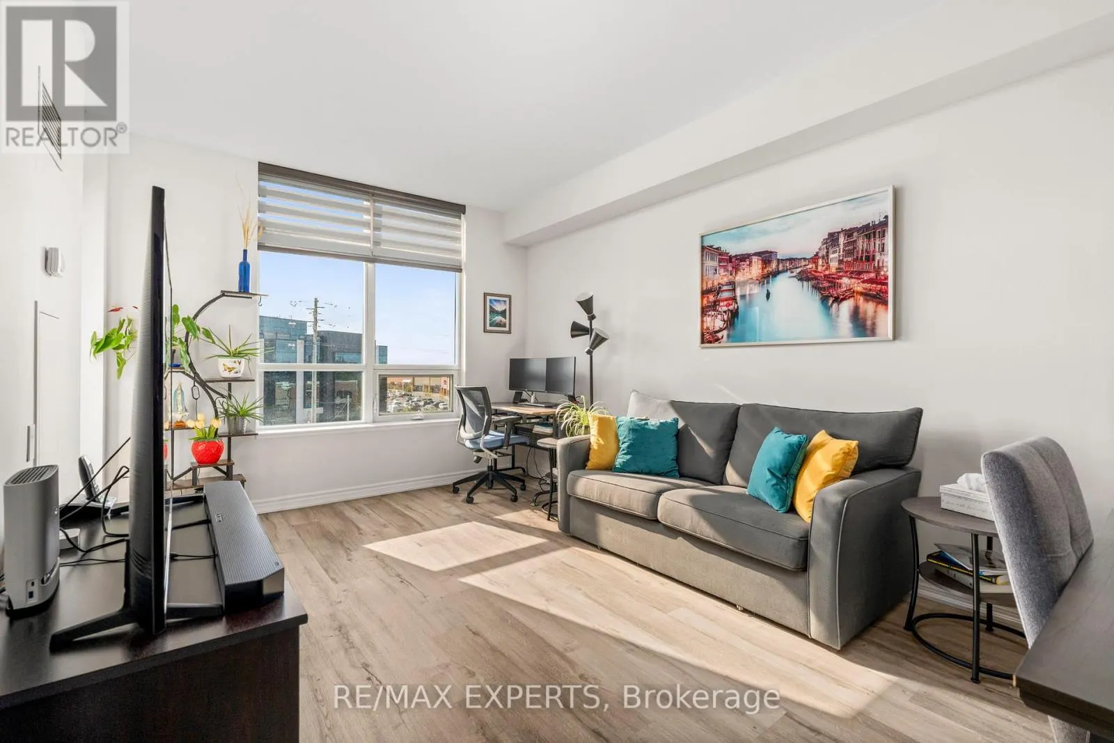 515 - 9225 JANE STREET