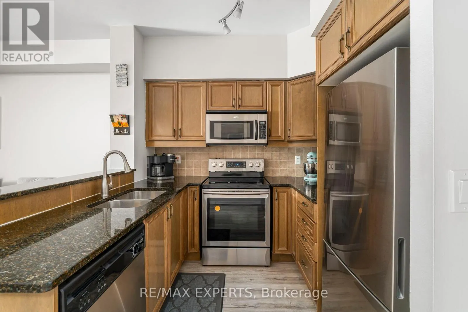 515 - 9225 JANE STREET