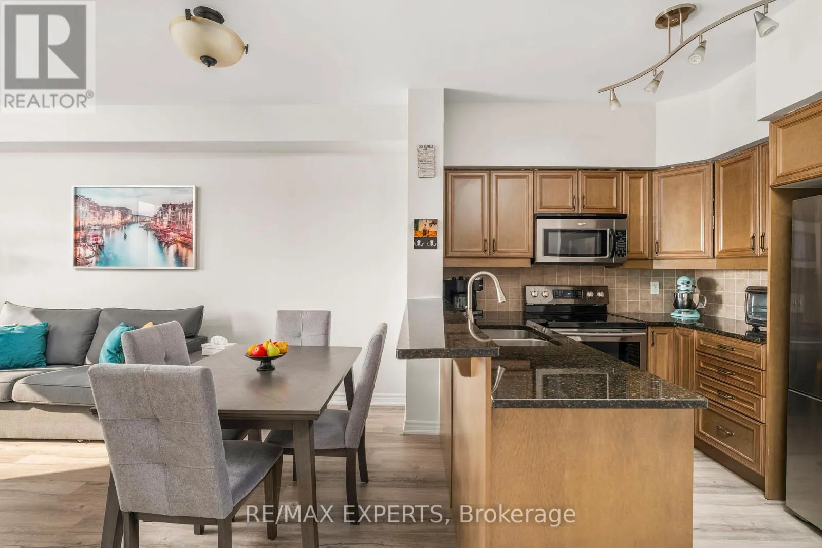 515 - 9225 JANE STREET