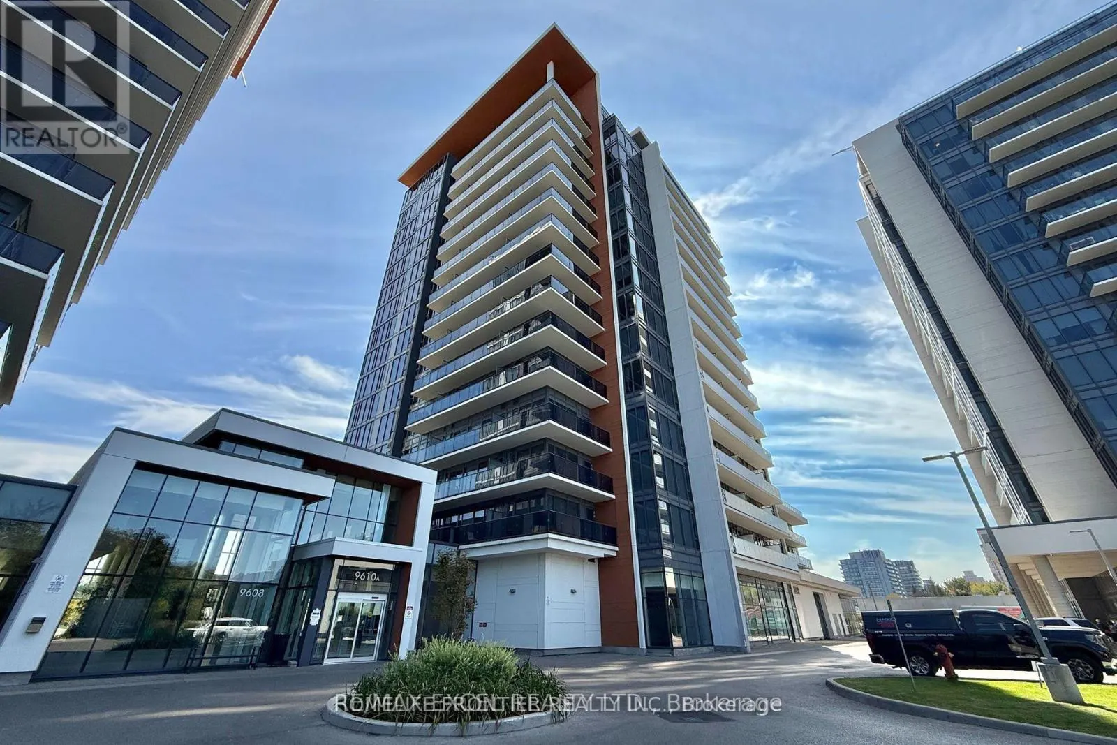 606 - 9600 YONGE STREET