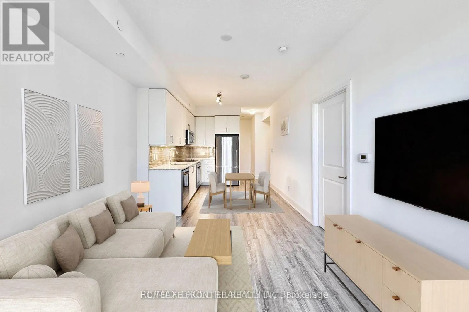 606 - 9600 YONGE STREET