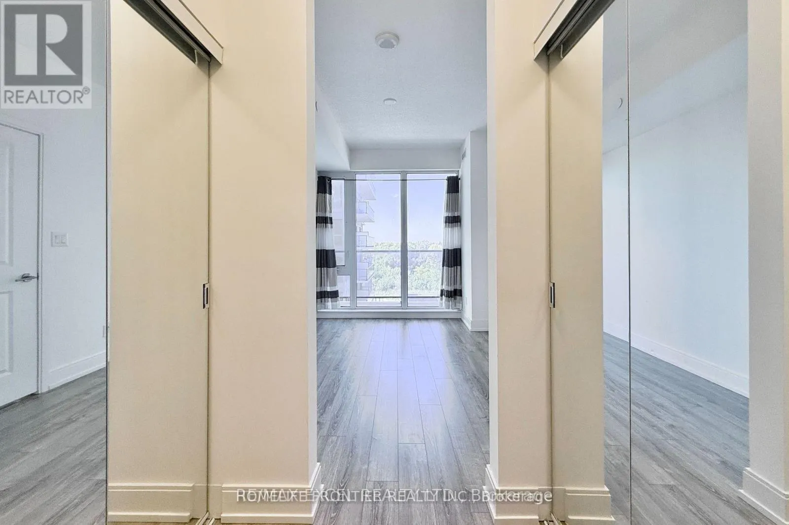 606 - 9600 YONGE STREET