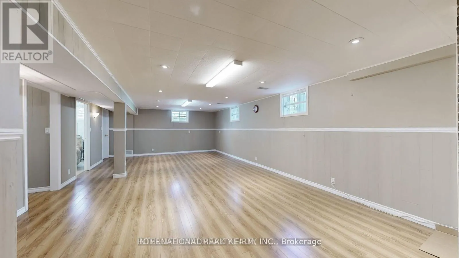 1093 QUEENSVILLE SIDE ROAD