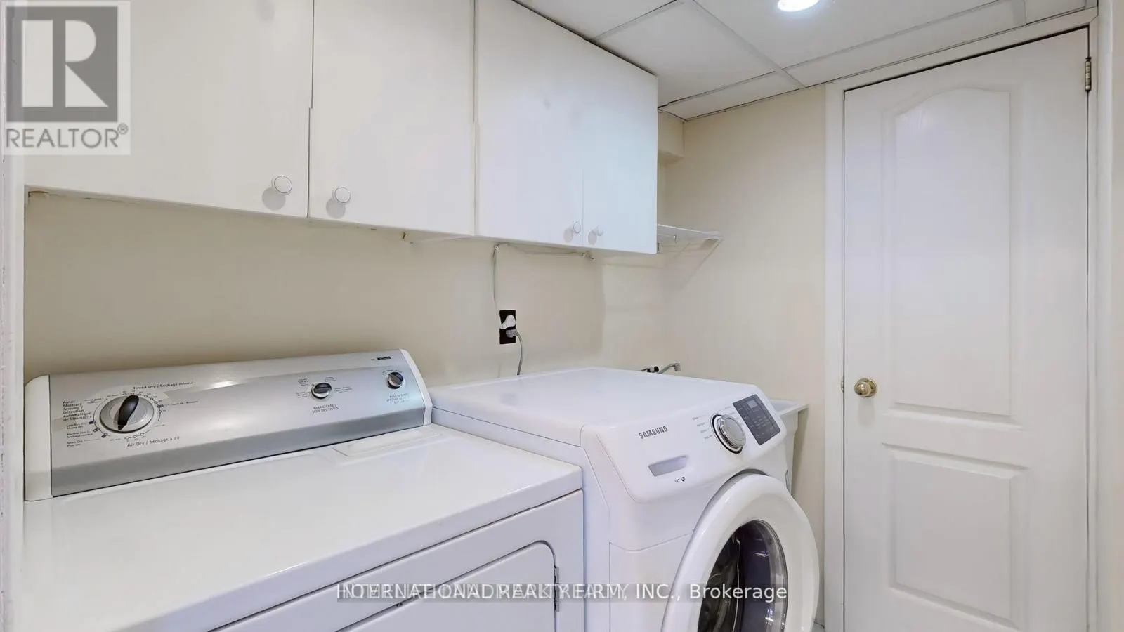 1093 QUEENSVILLE SIDE ROAD