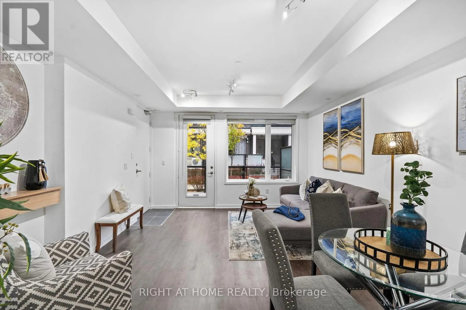 59 - 300 ALEX GARDNER CIRCLE E