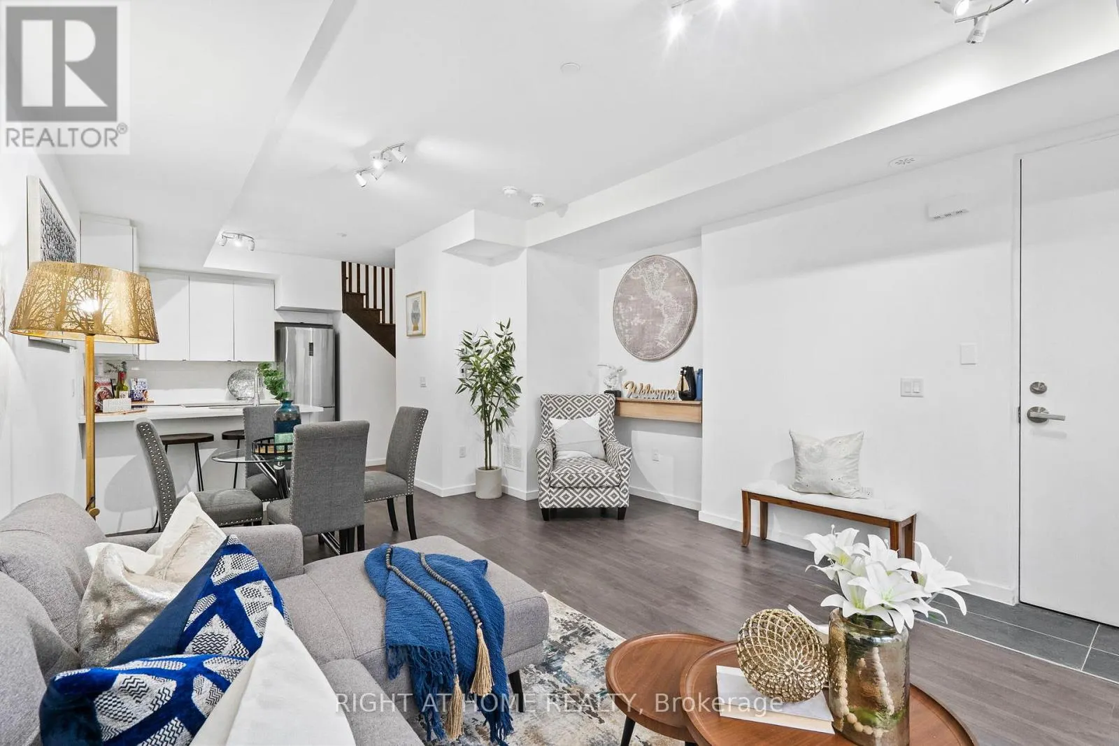 59 - 300 ALEX GARDNER CIRCLE E