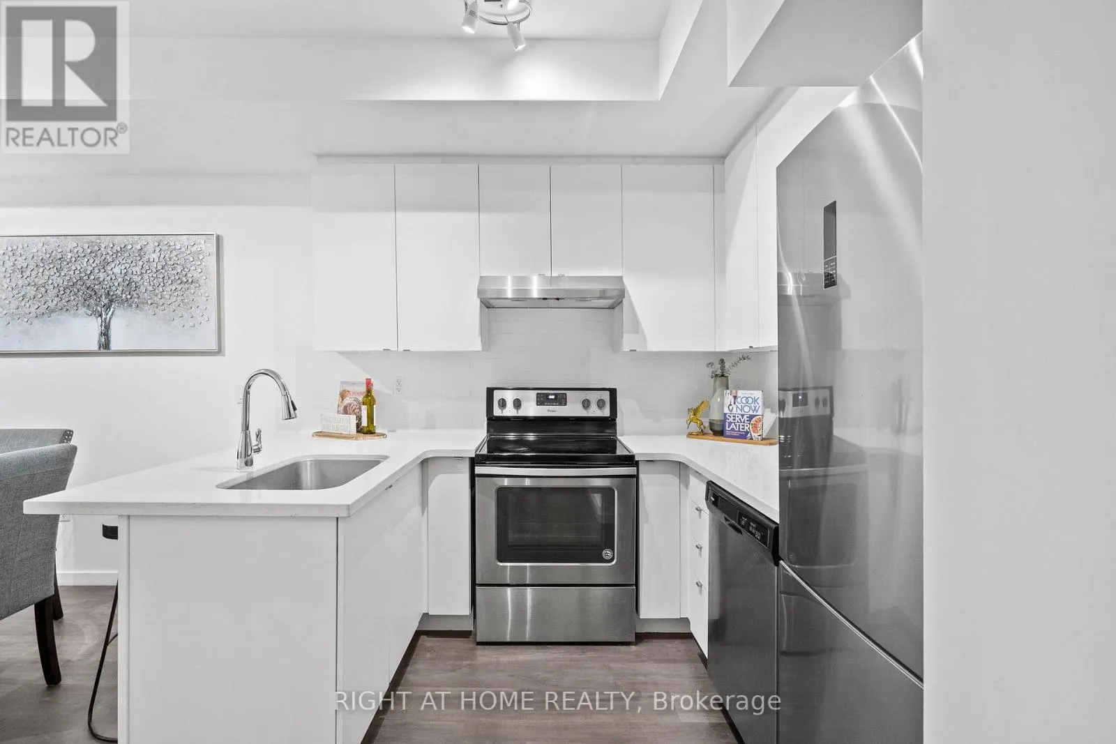 59 - 300 ALEX GARDNER CIRCLE E