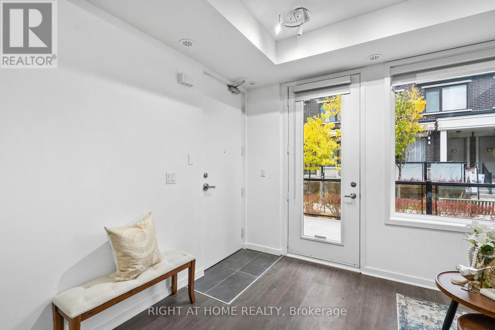 59 - 300 ALEX GARDNER CIRCLE E