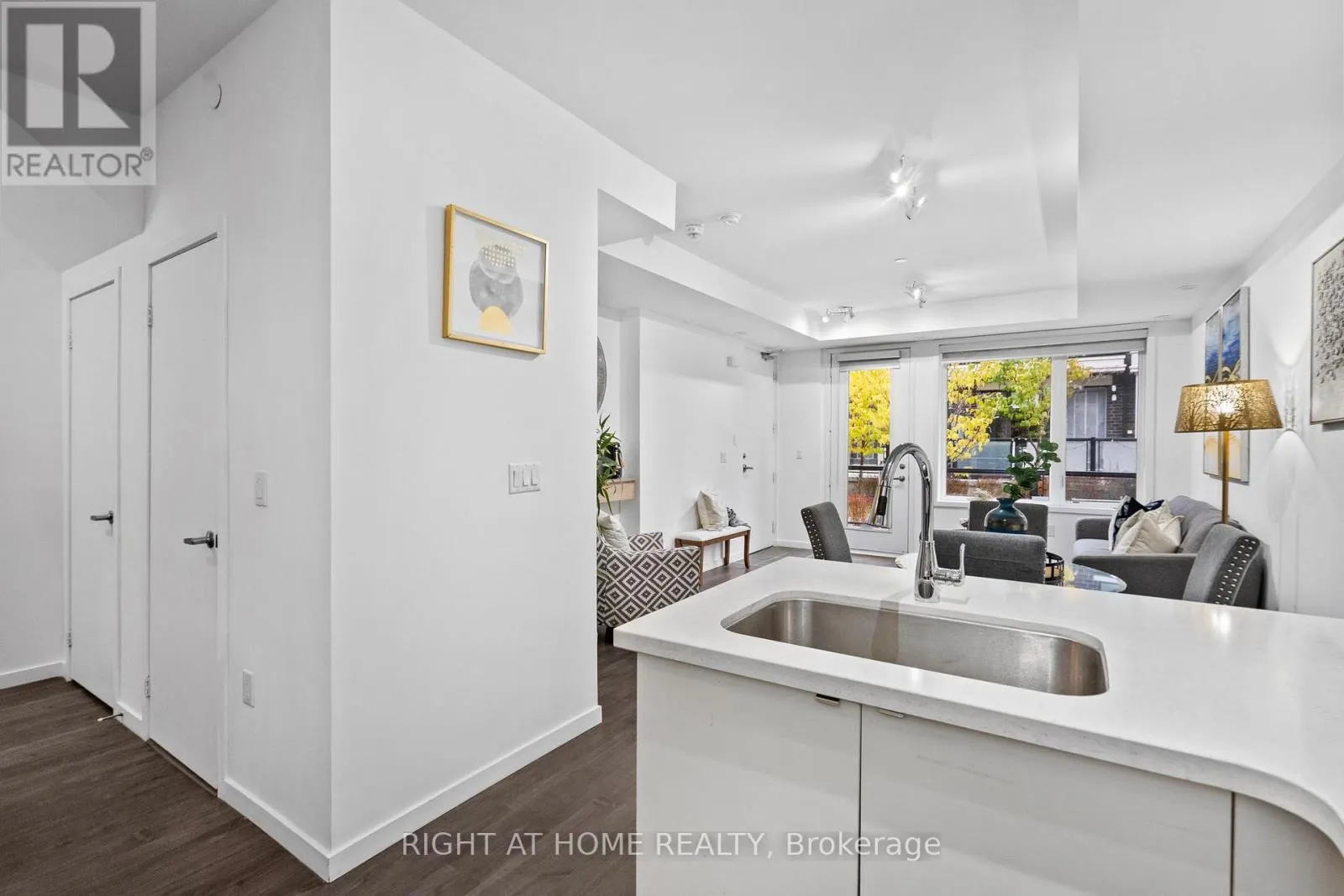 59 - 300 ALEX GARDNER CIRCLE E