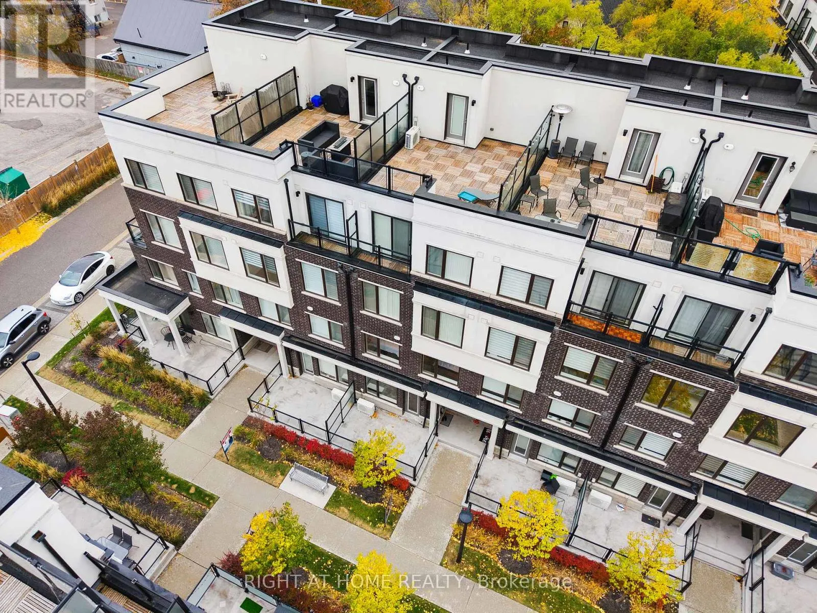 59 - 300 ALEX GARDNER CIRCLE E