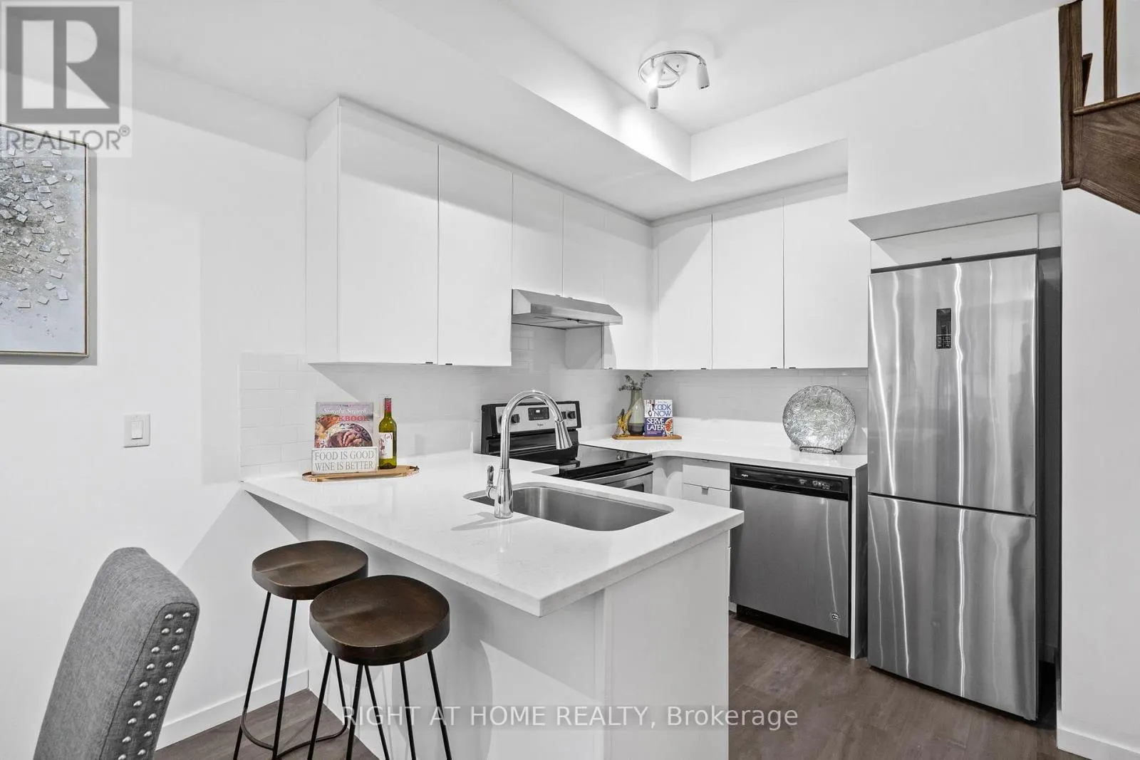 59 - 300 ALEX GARDNER CIRCLE E