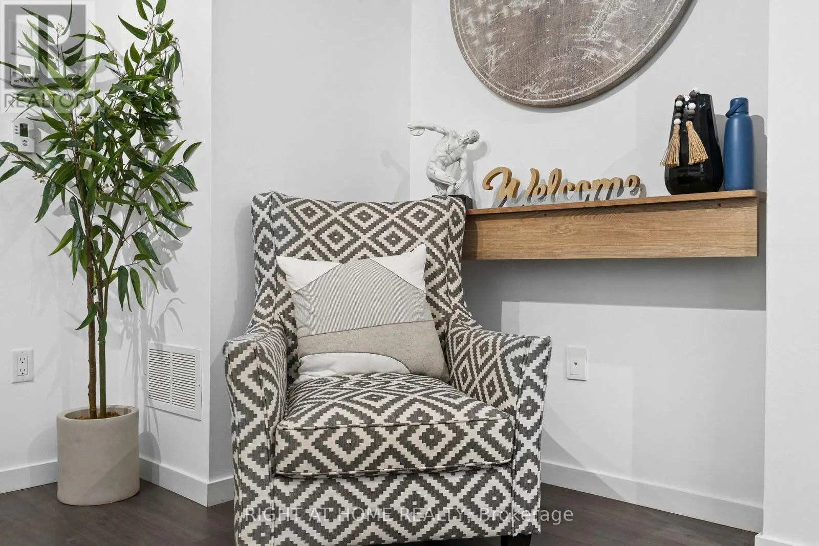 59 - 300 ALEX GARDNER CIRCLE E