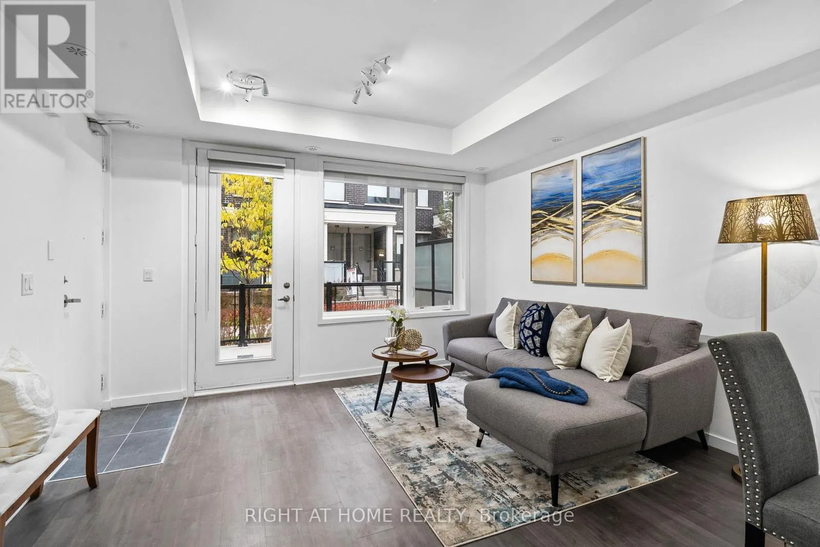 59 - 300 ALEX GARDNER CIRCLE E