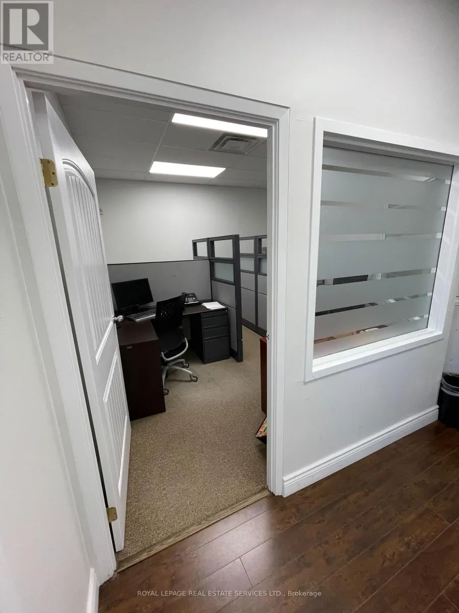 411 - 9140 LESLIE STREET