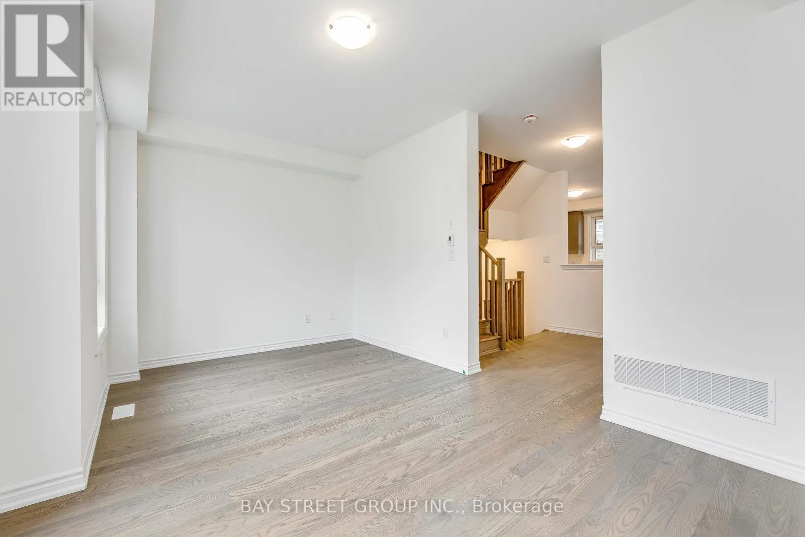 11 MASSACHUSETTS LANE