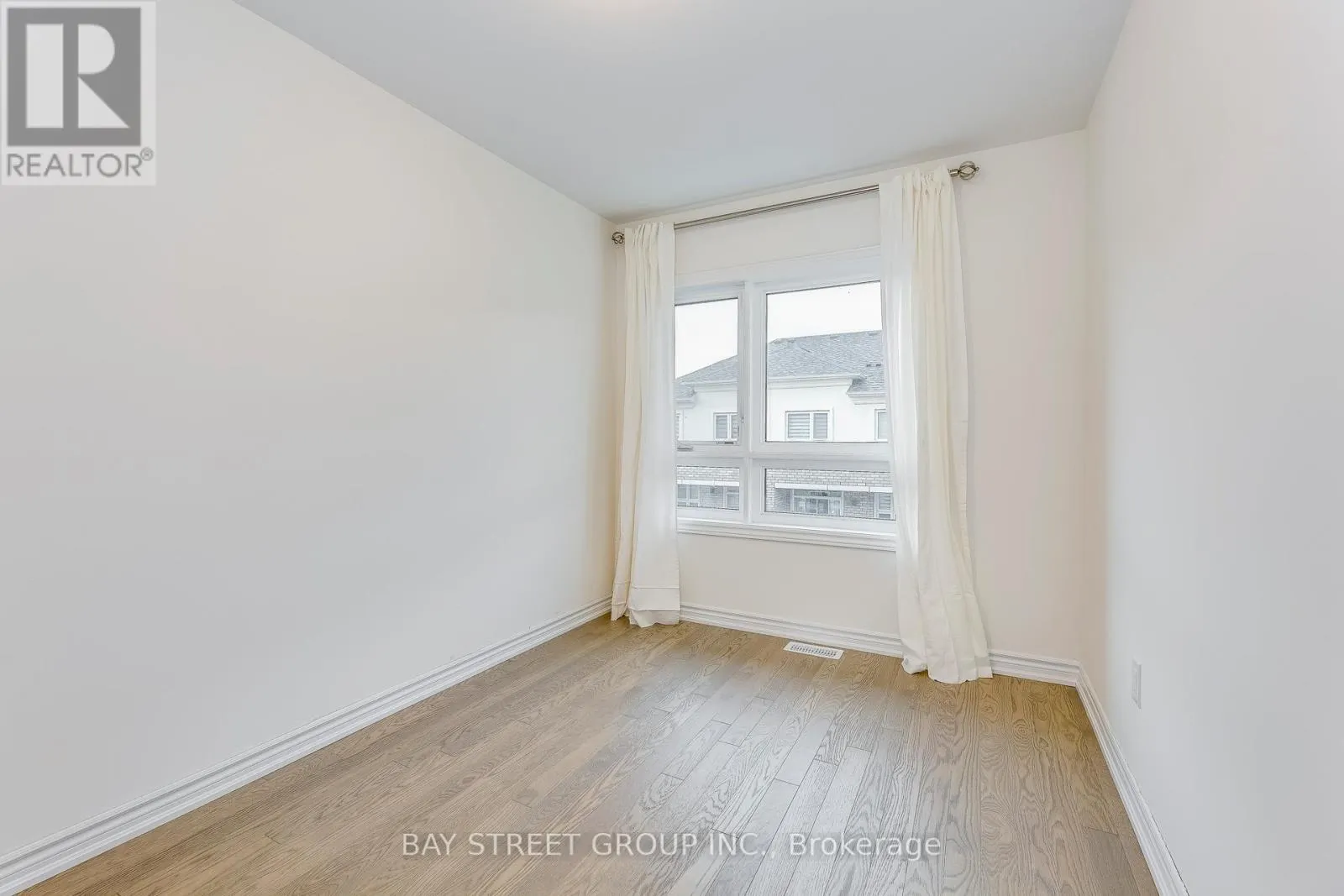 11 MASSACHUSETTS LANE