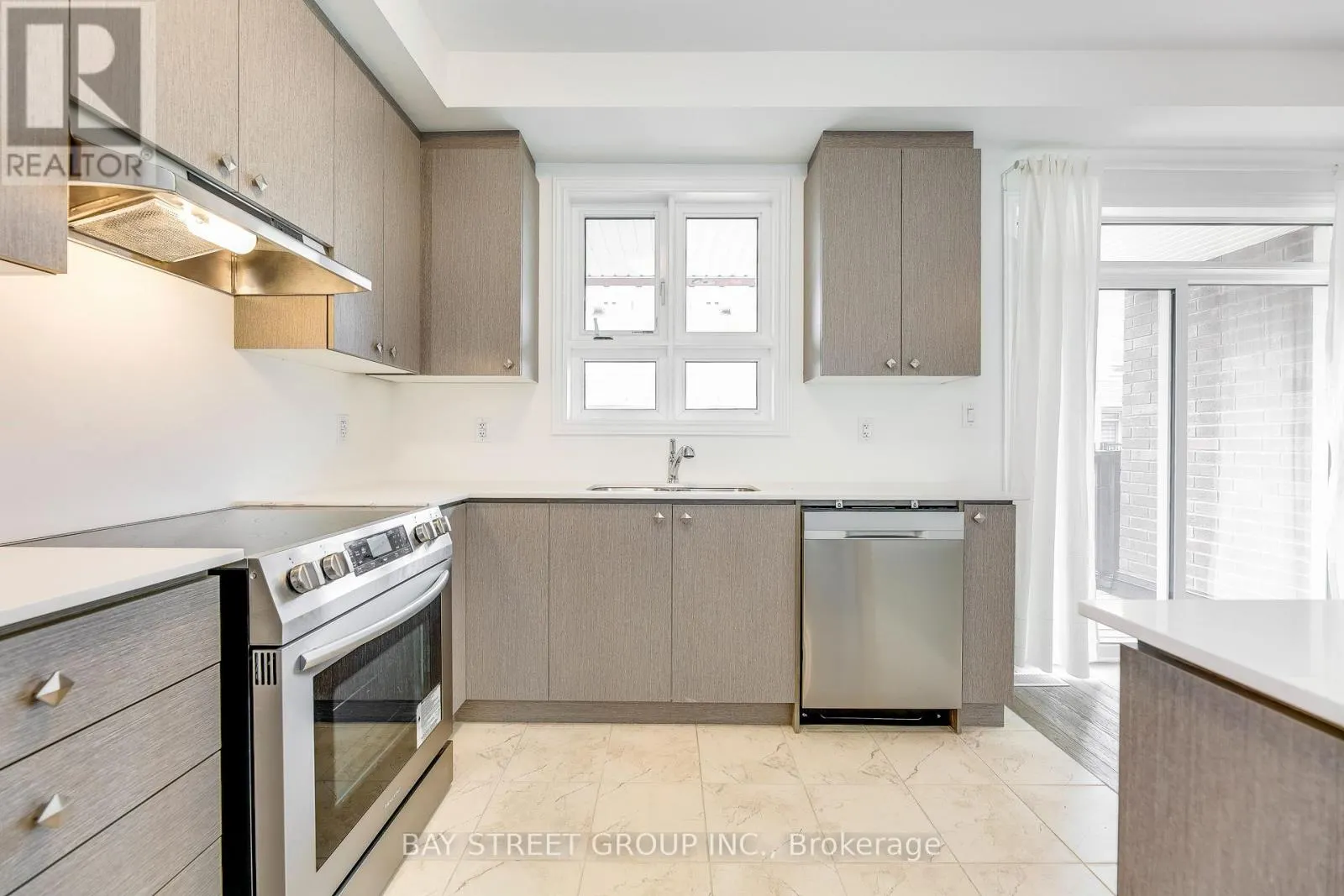 11 MASSACHUSETTS LANE