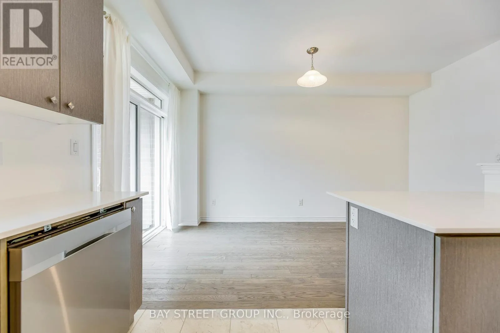 11 MASSACHUSETTS LANE