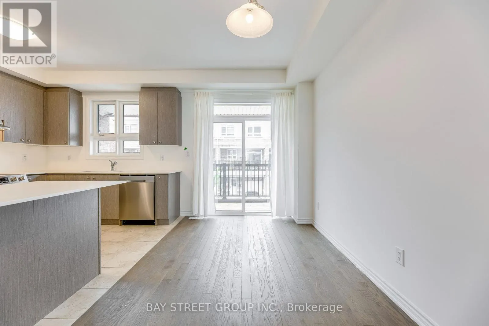 11 MASSACHUSETTS LANE