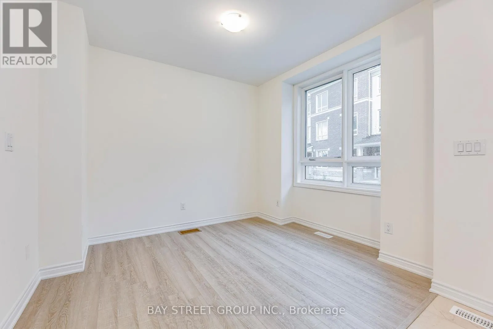 11 MASSACHUSETTS LANE