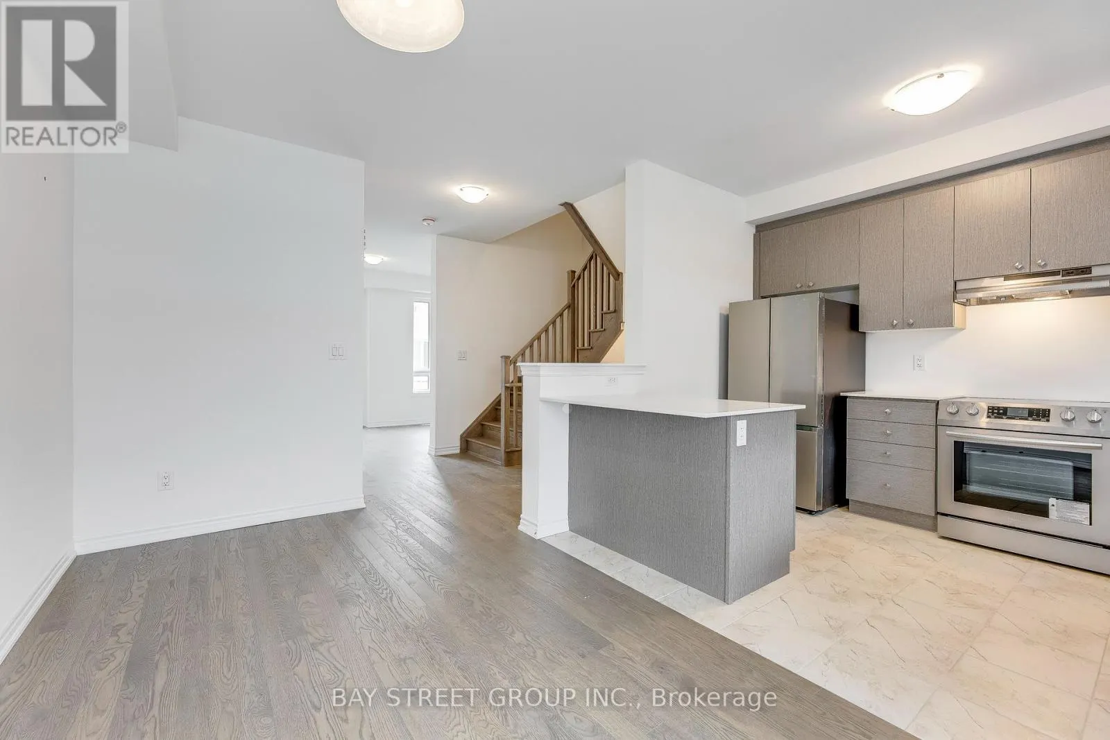 11 MASSACHUSETTS LANE