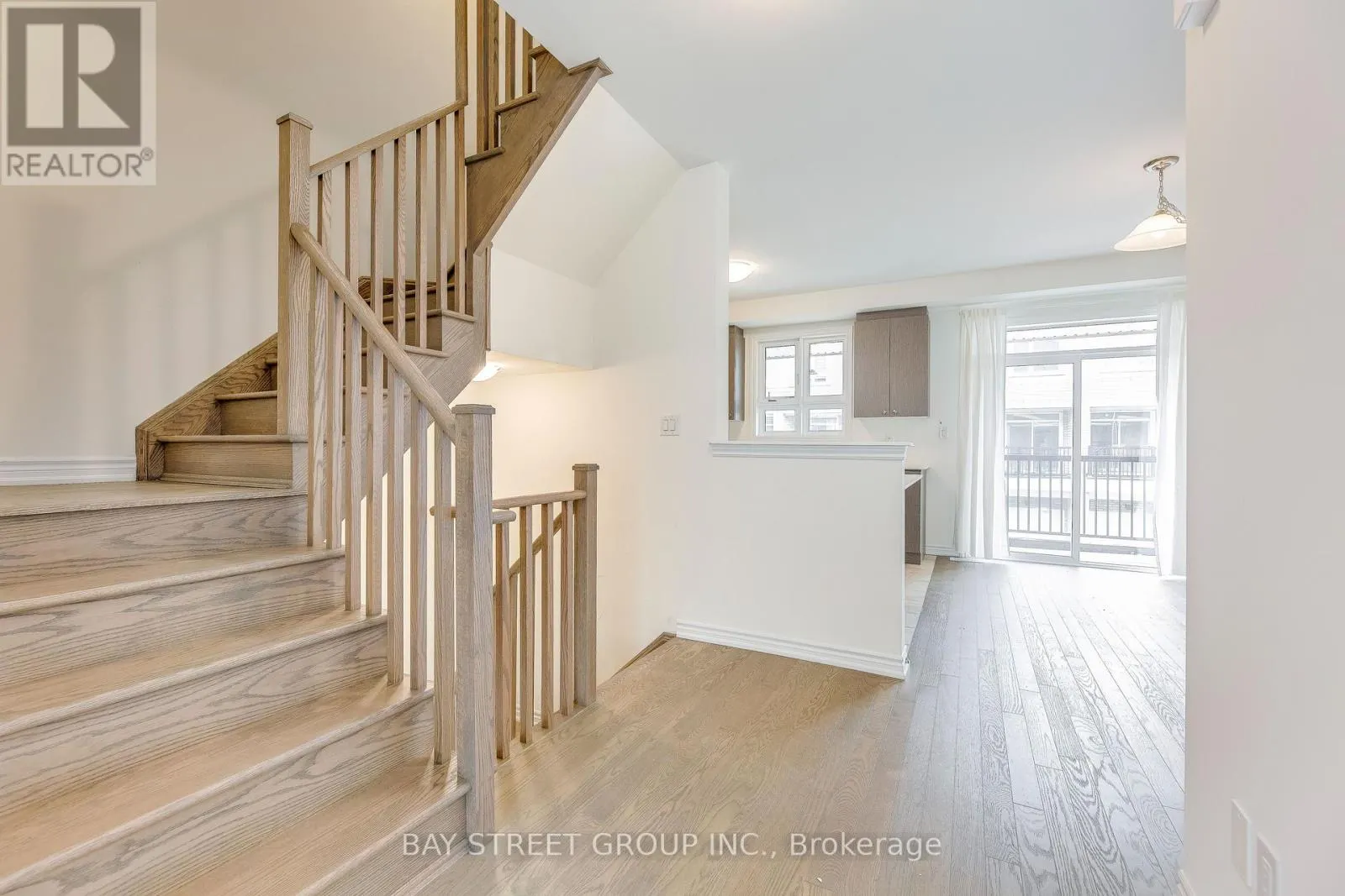 11 MASSACHUSETTS LANE