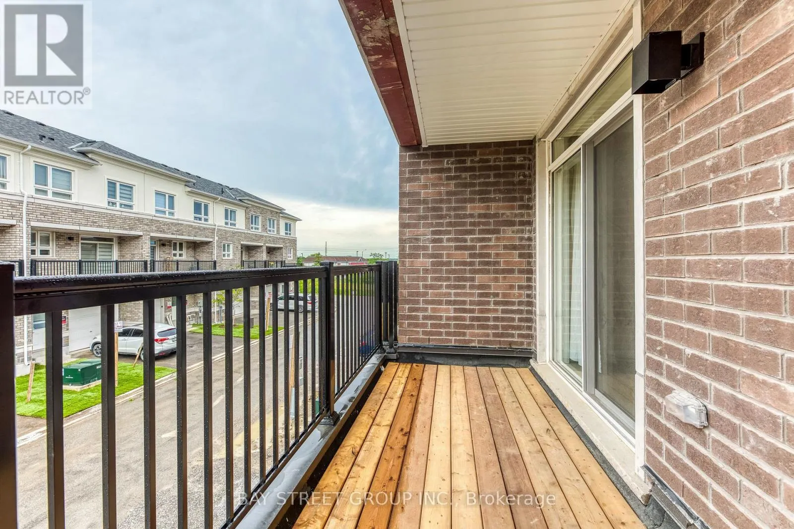 11 MASSACHUSETTS LANE