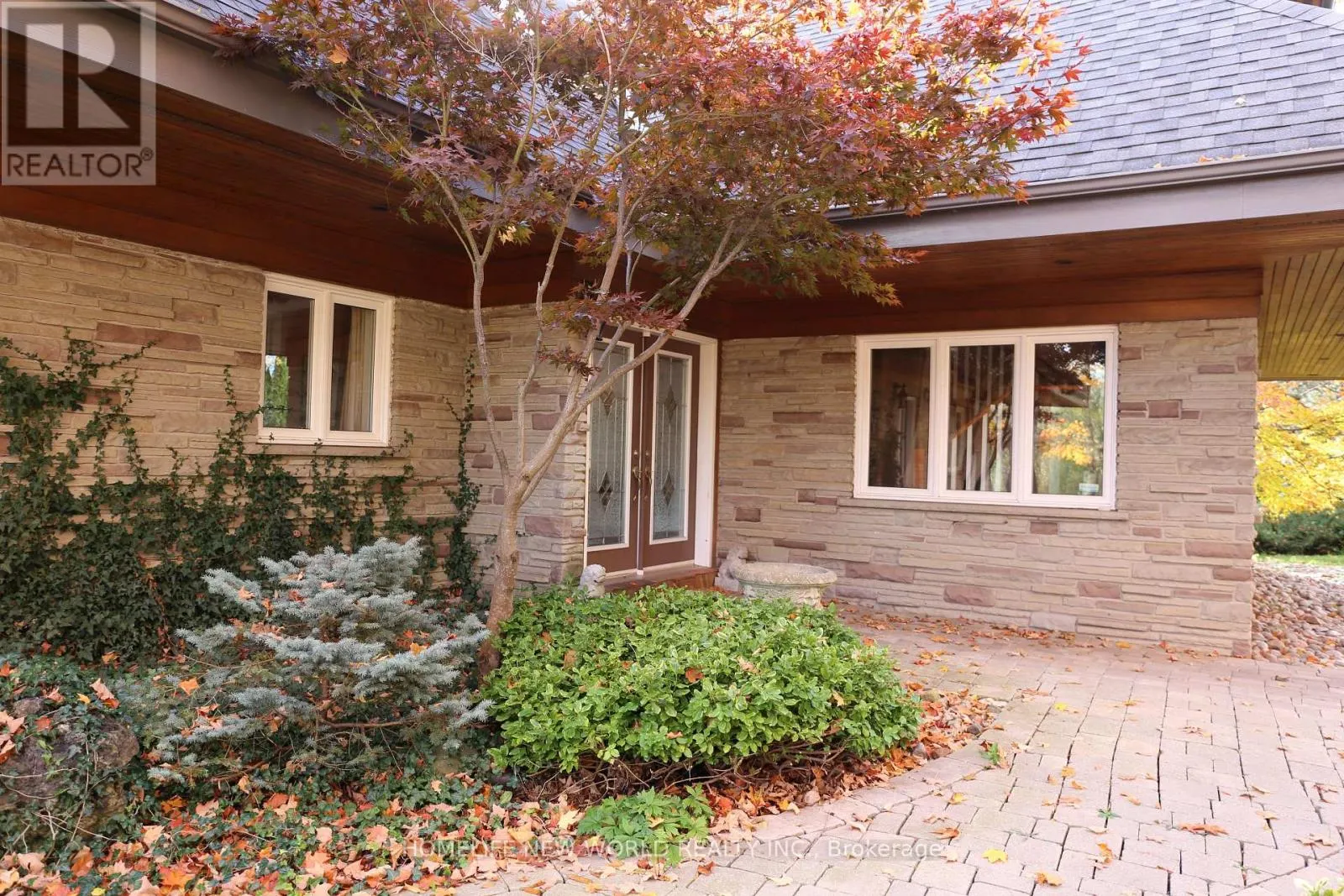 13867 WOODBINE AVENUE