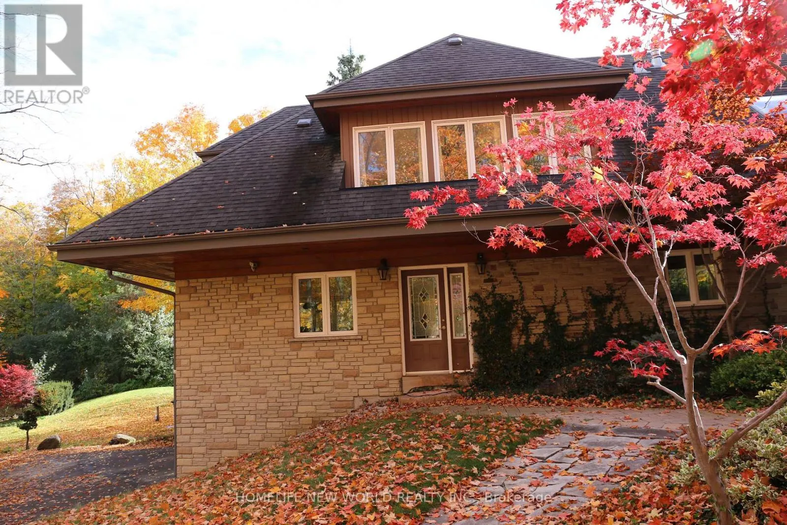 13867 WOODBINE AVENUE