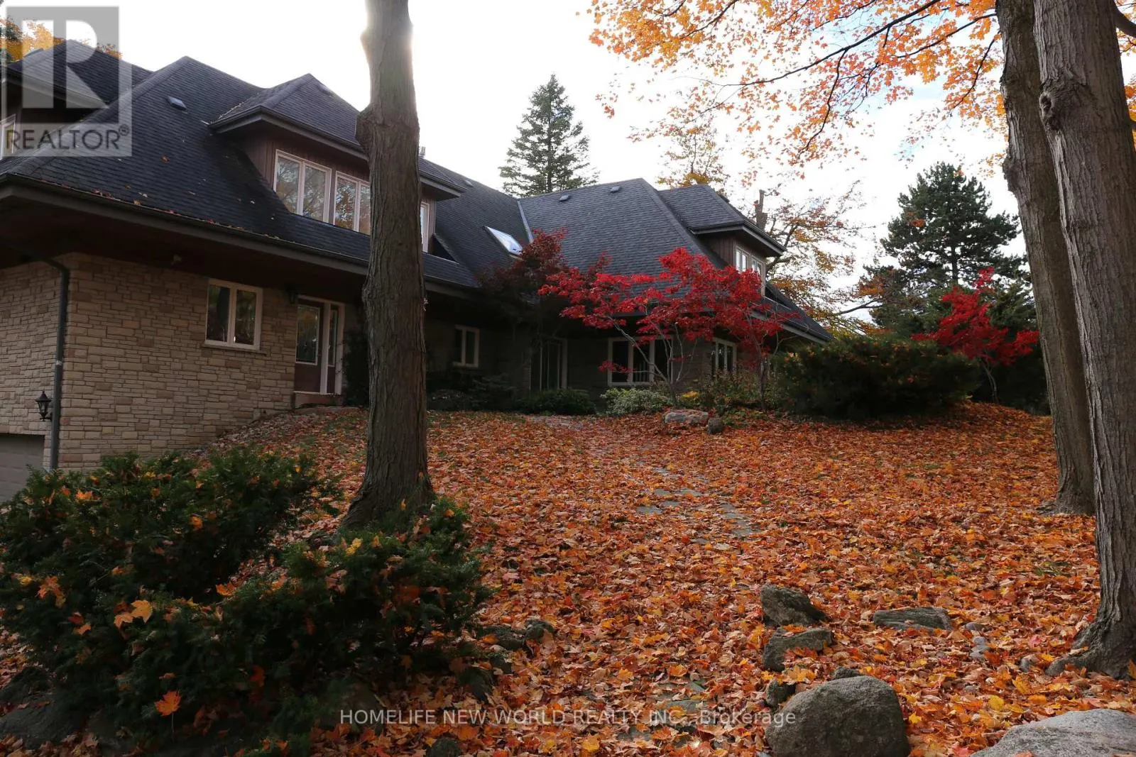 13867 WOODBINE AVENUE