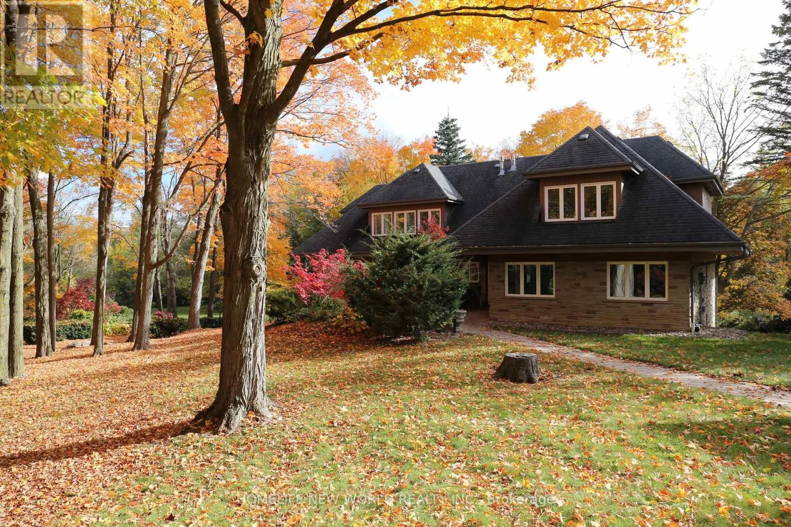 13867 WOODBINE AVENUE