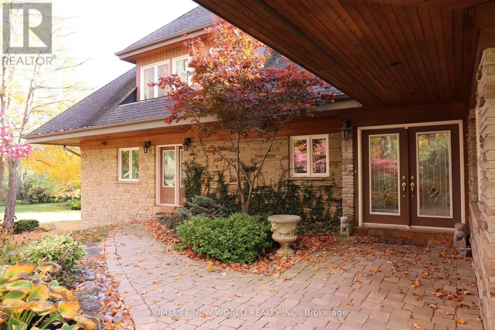 13867 WOODBINE AVENUE