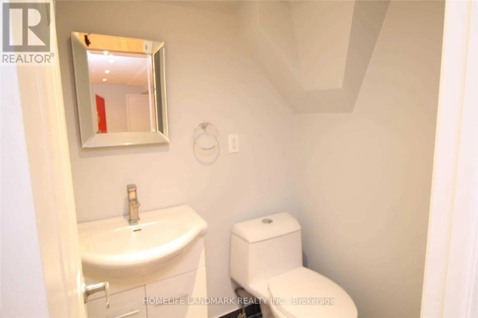 LOWER - 21 MARSH STREET