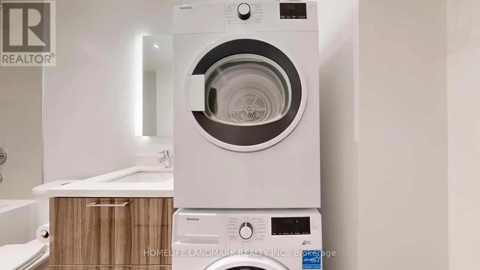 1205 - 1 GRANDVIEW AVENUE