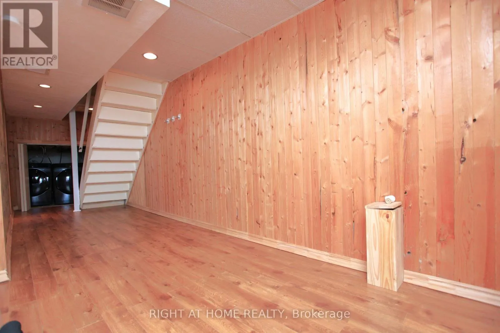 38 - 38 THE CARRIAGE WAY