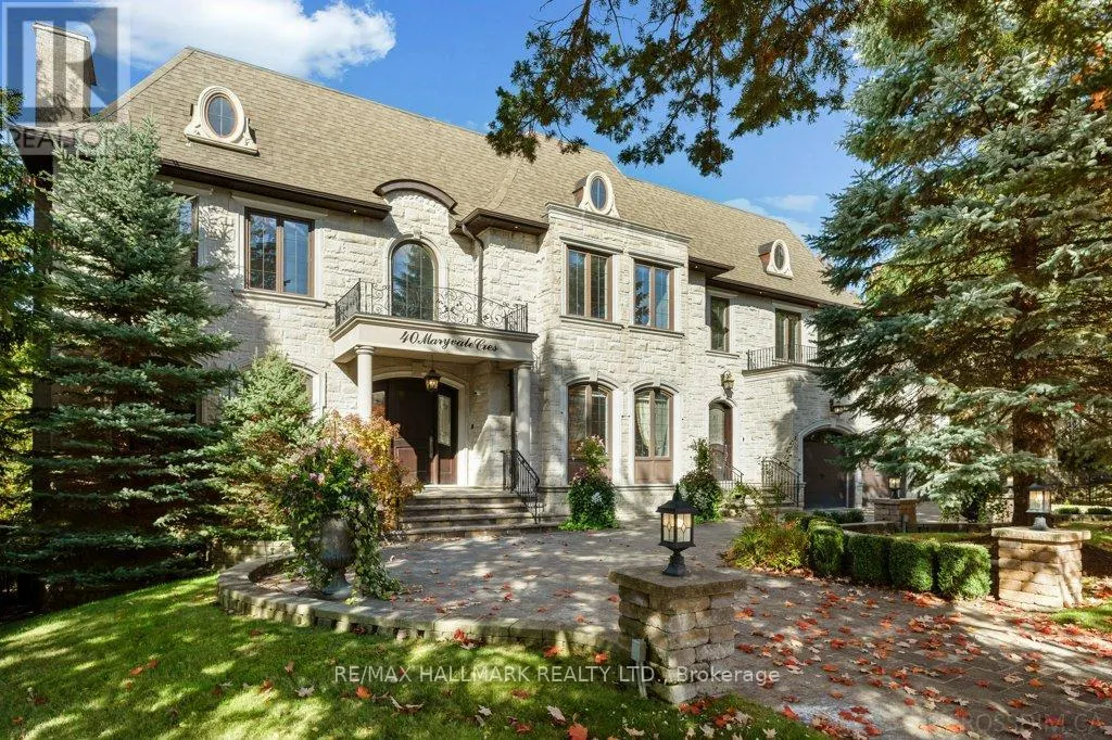 40 MARYVALE CRESCENT