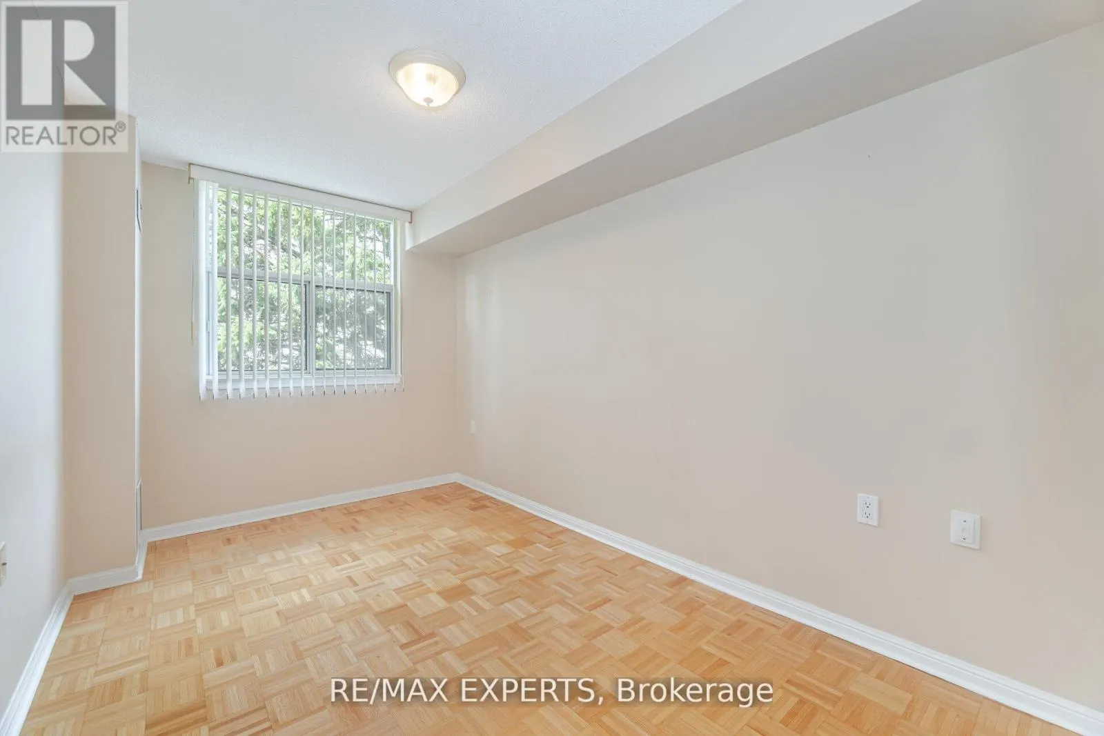 216 - 2502 RUTHERFORD ROAD