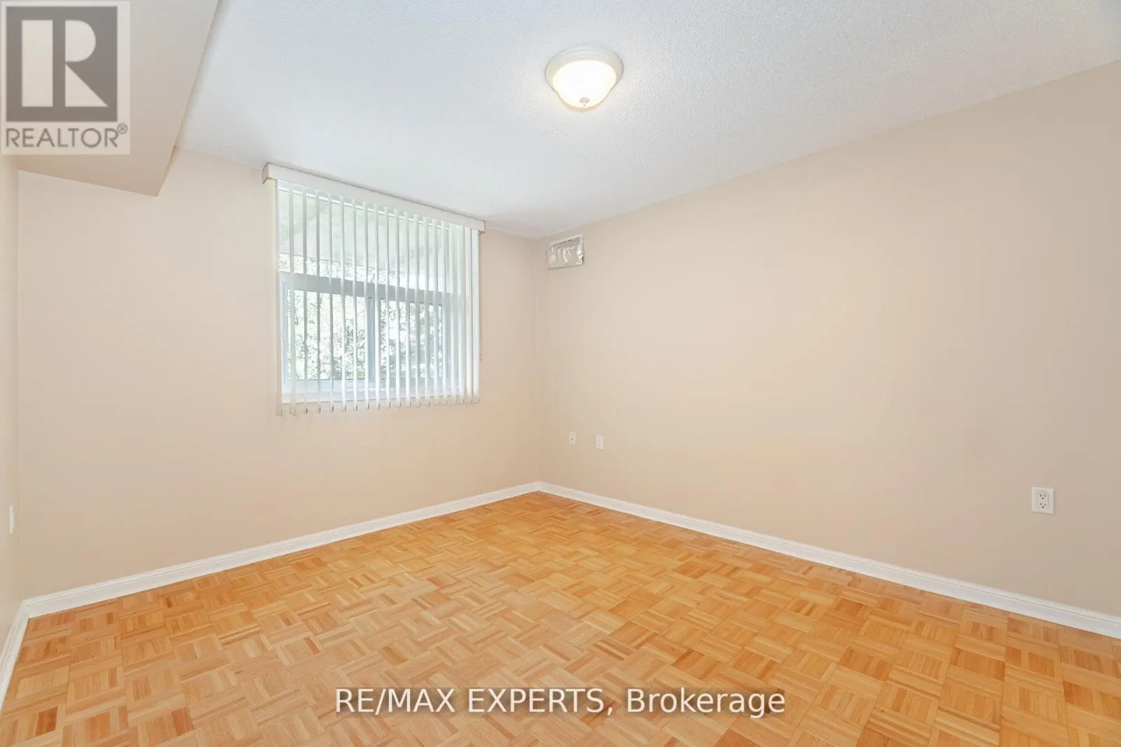 216 - 2502 RUTHERFORD ROAD