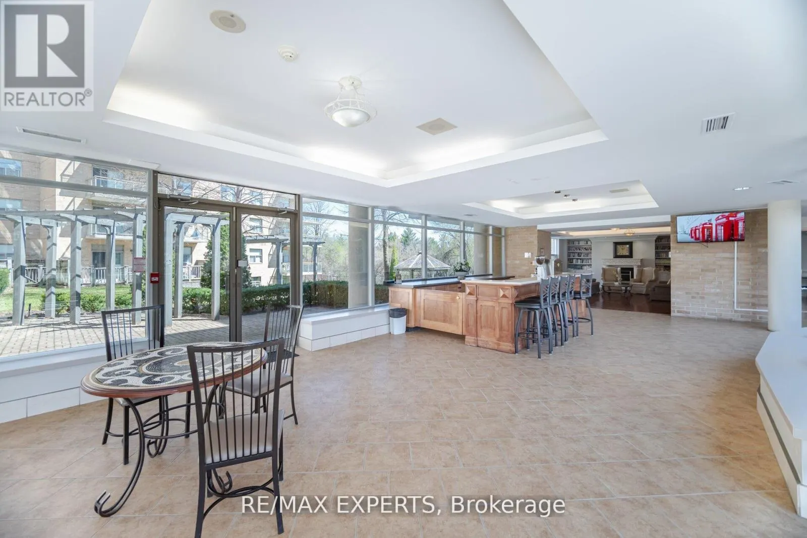 216 - 2502 RUTHERFORD ROAD