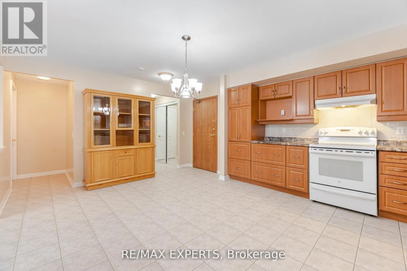 216 - 2502 RUTHERFORD ROAD