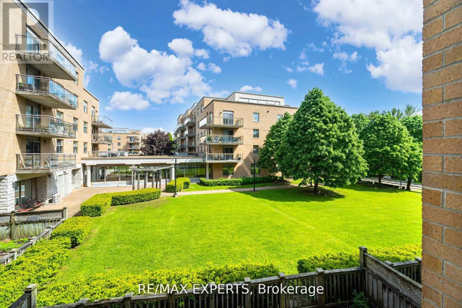 216 - 2502 RUTHERFORD ROAD